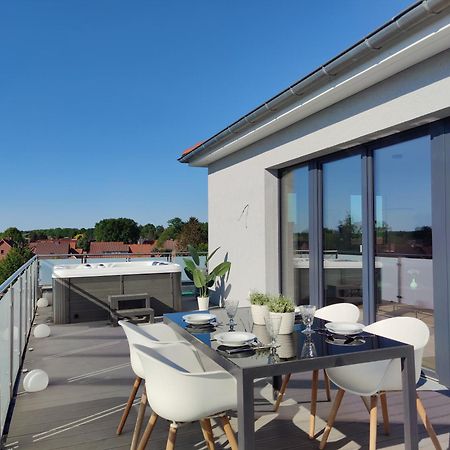 Penthouse Mit Whirlpool Im Herzen Von Niedersachsen Burgwedel  Exterior foto